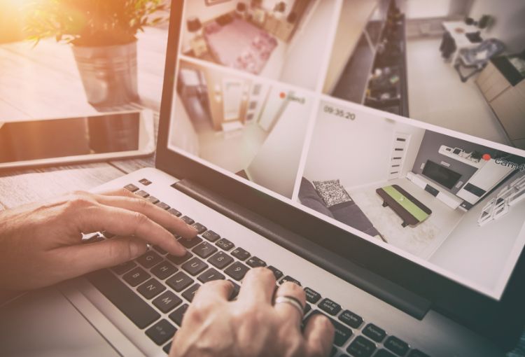 monitoring cctv z podglądem na laptopie